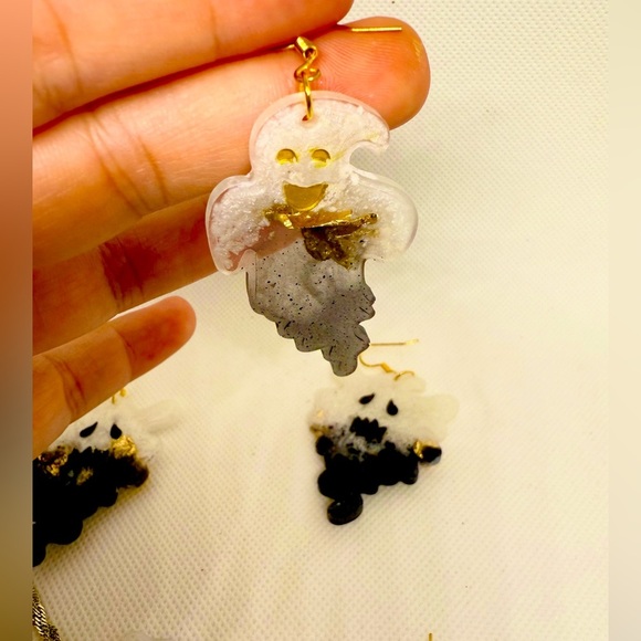 Handmade Ghost Earrings & Necklace Set – Unique Epoxy Art Jewelry - Picture 4 of 5
